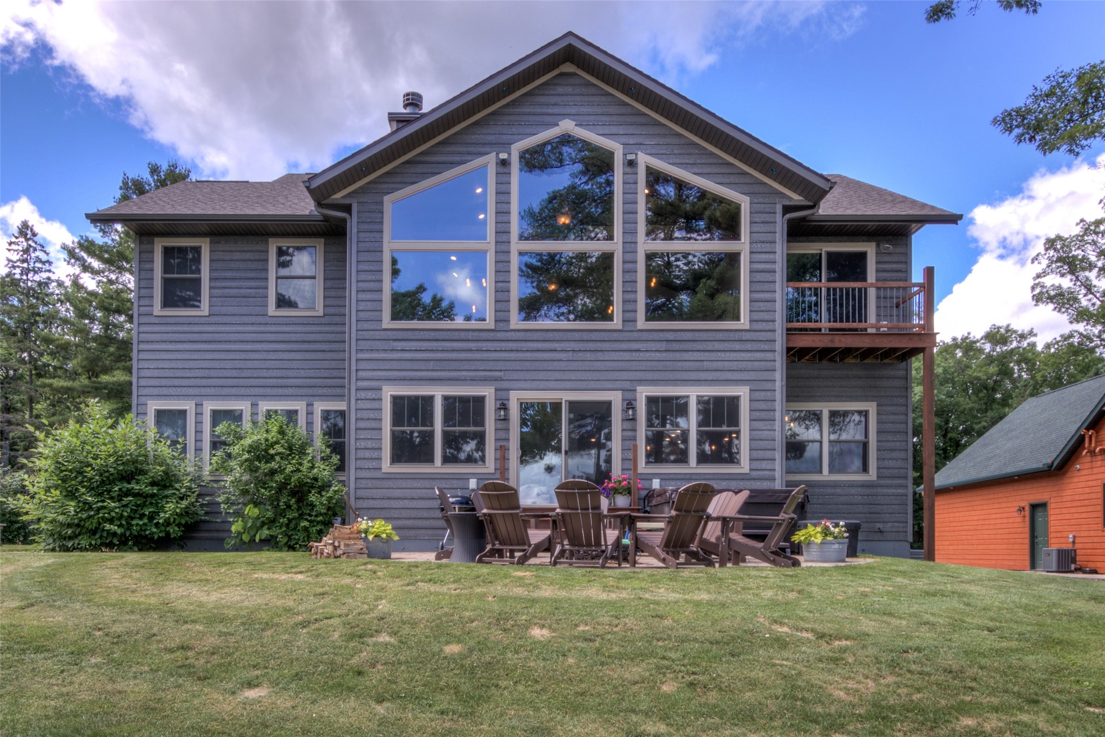 Mikana - Residential Real Estate