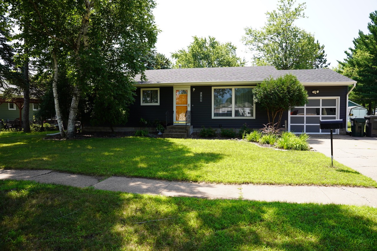 Photo of 2411 Lynn Avenue