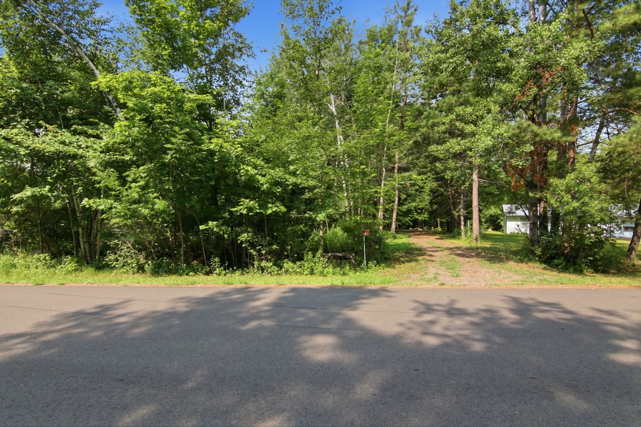Ladysmith Land Real Estate