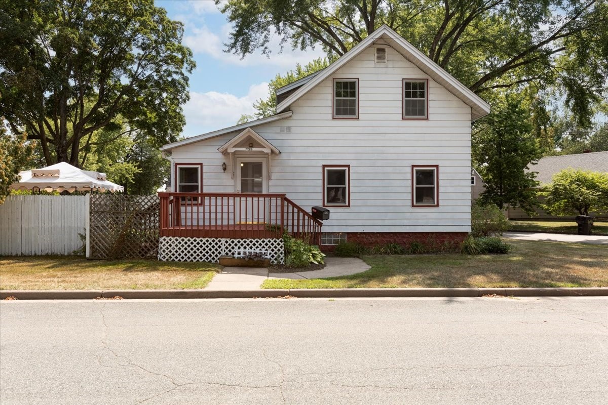 Photo of 855 Stout Street NE, Menomonie, WI