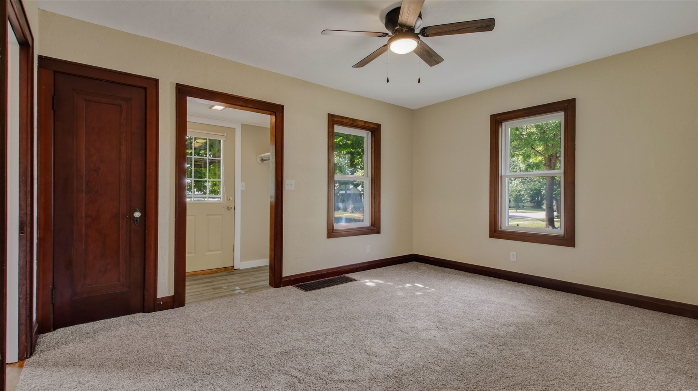 Property Photo #14
