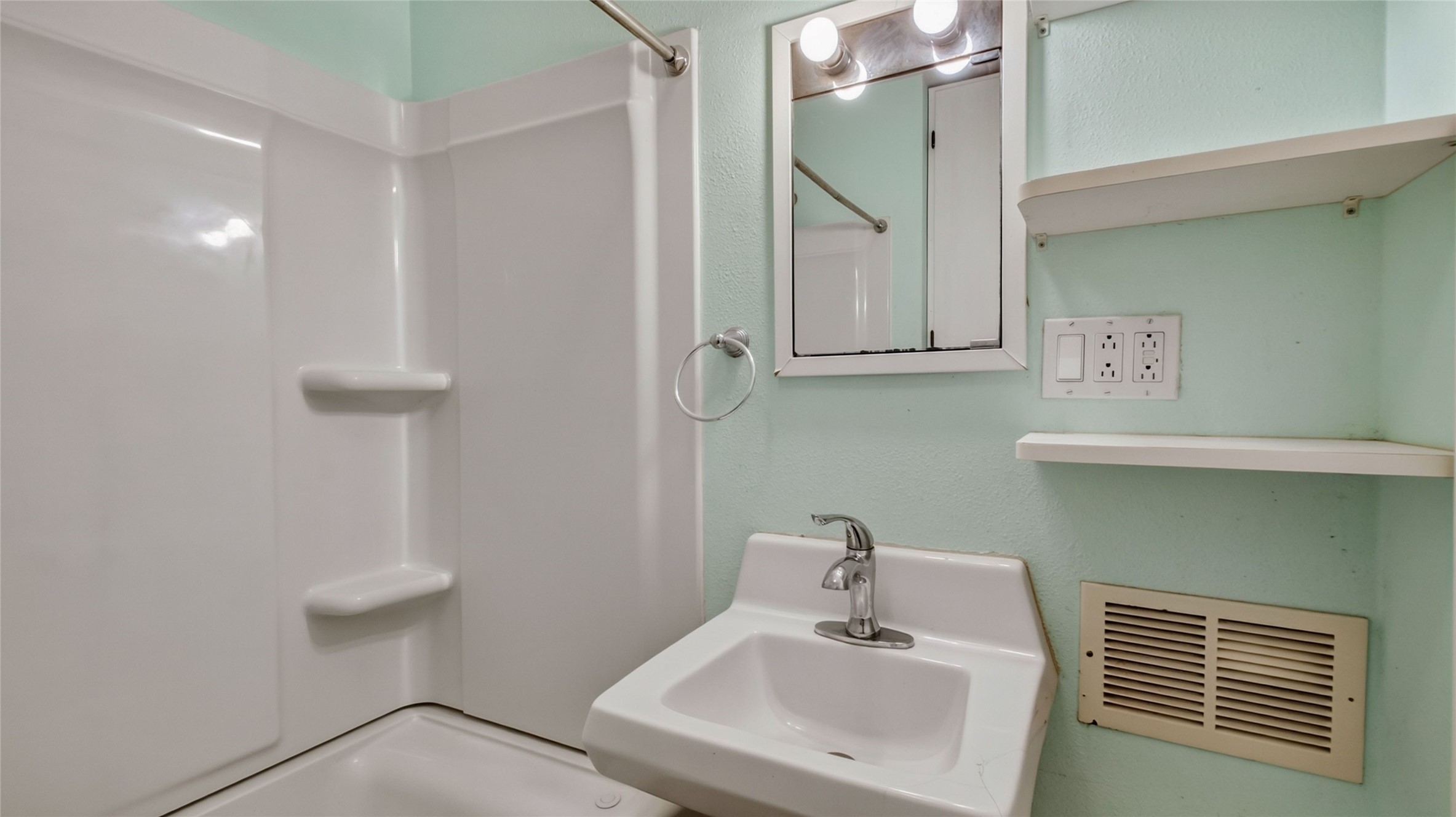 Property Photo #18
