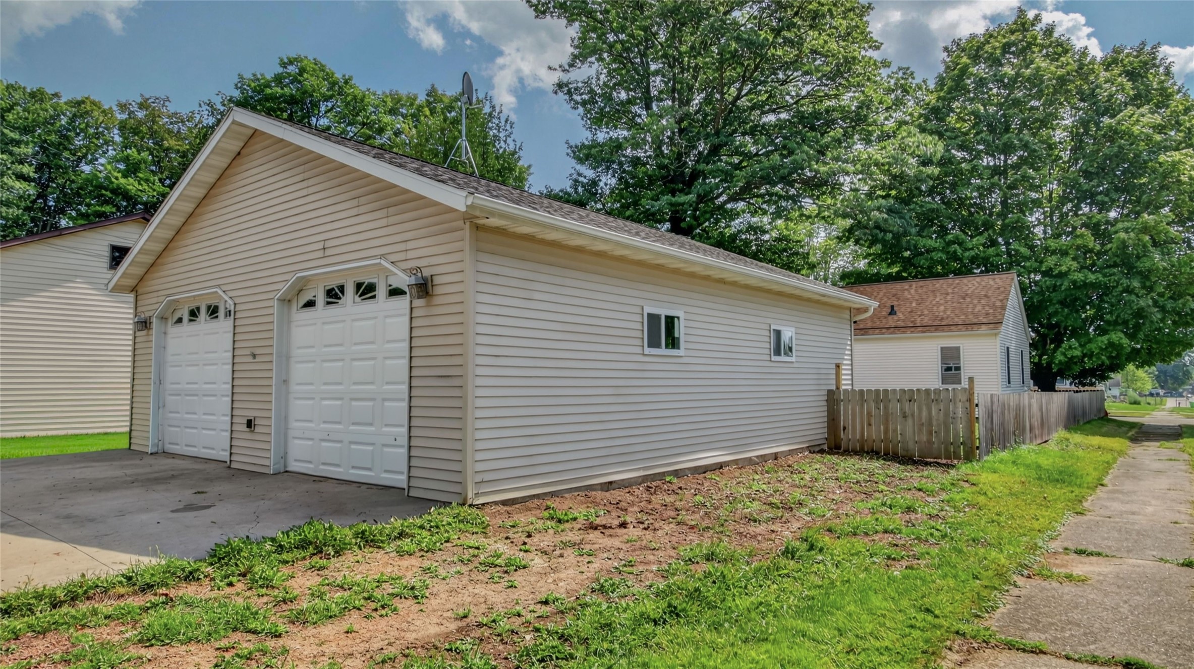Property Photo #23