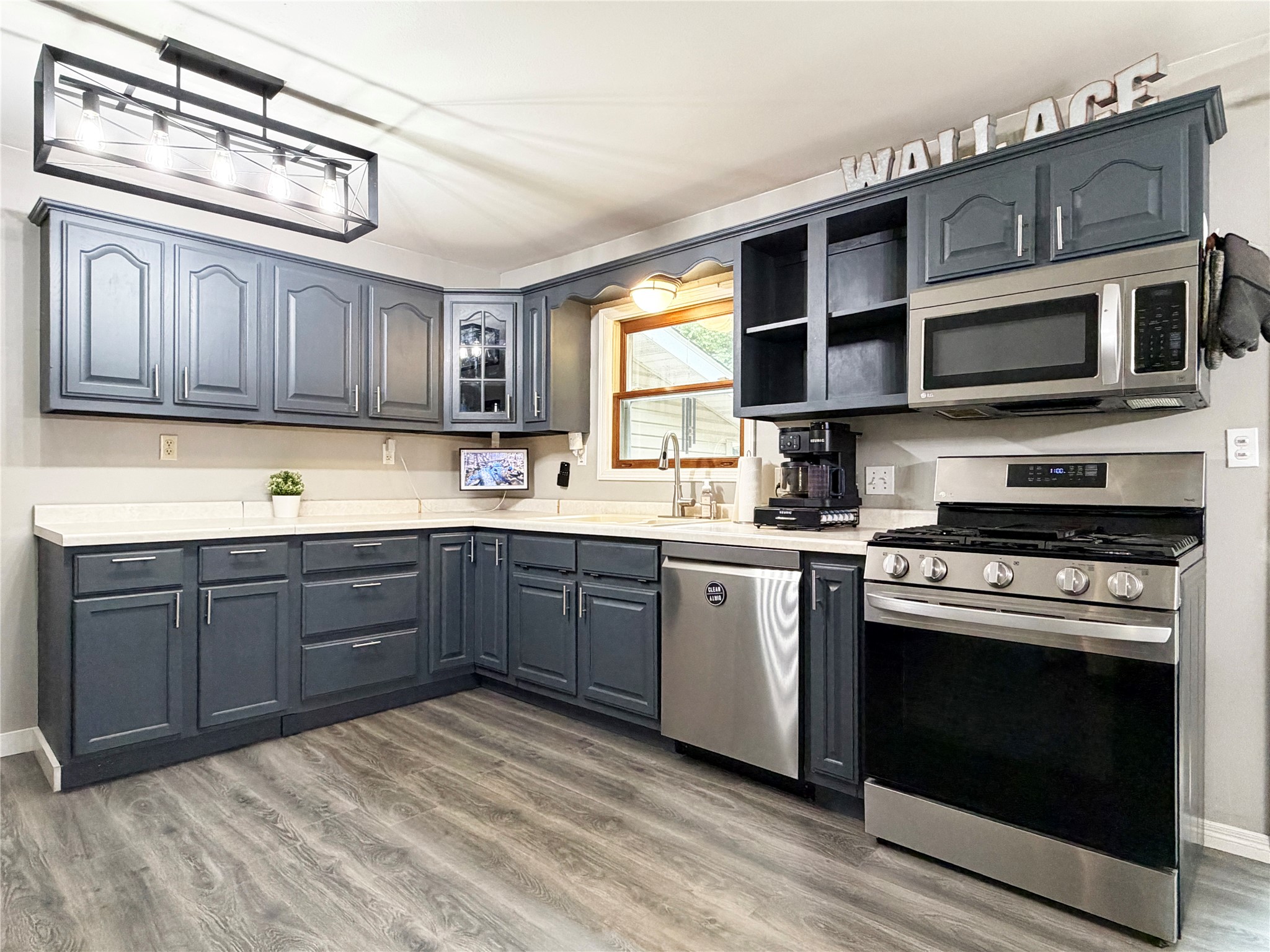 Ladysmith - Residential photo 3 of 35