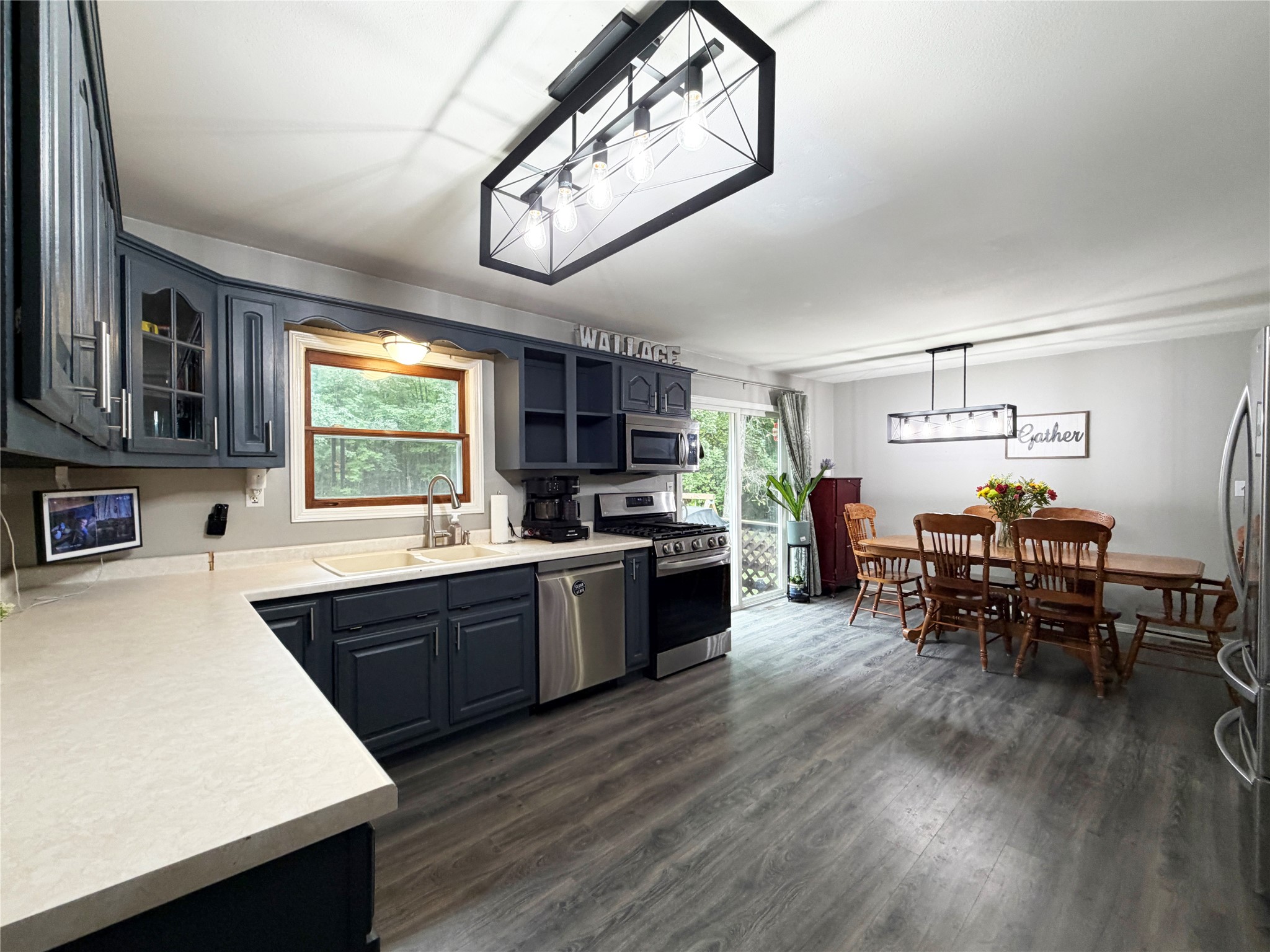 Ladysmith - Residential photo 6 of 35