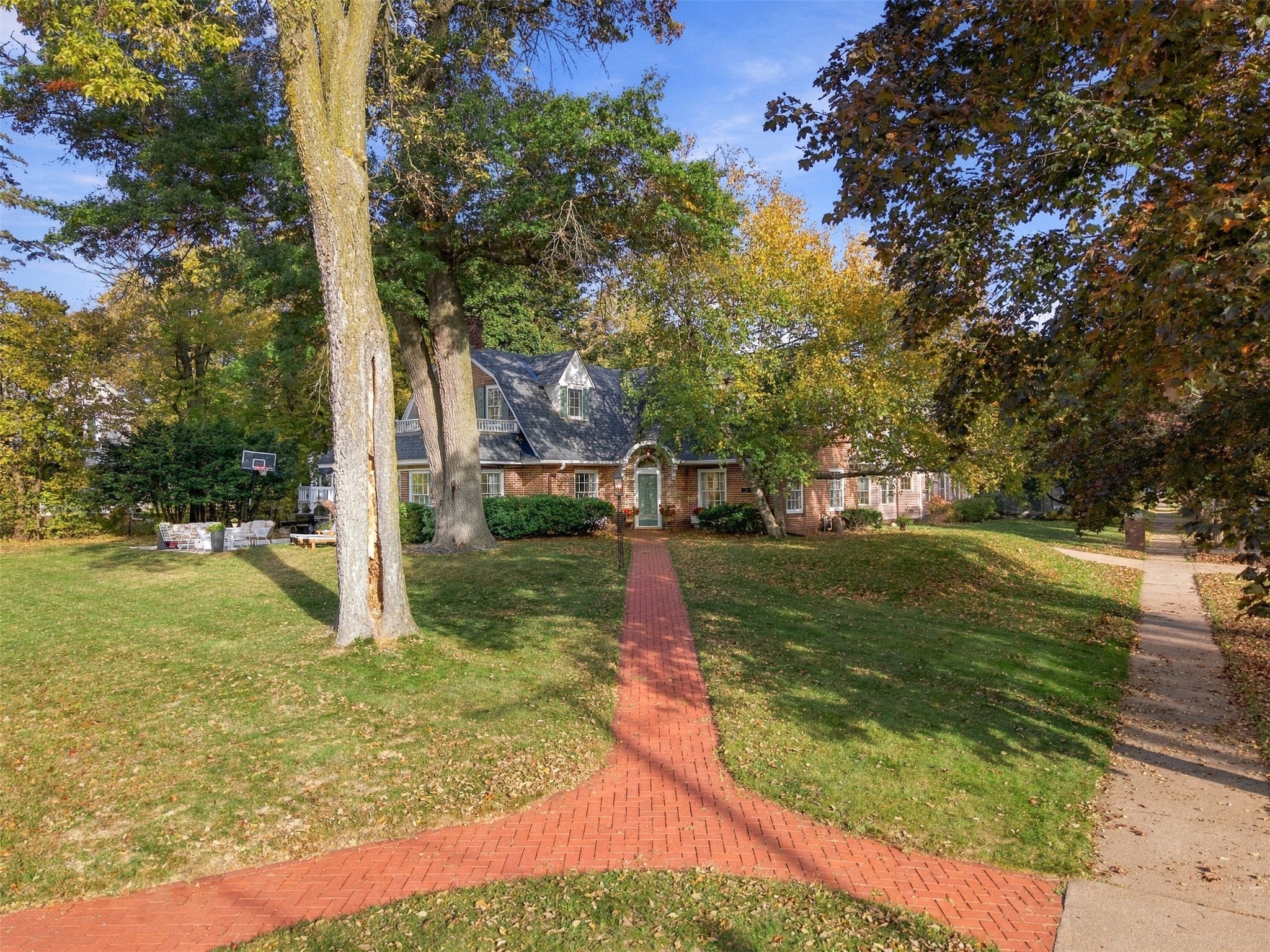 Eau Claire - Residential photo 3 of 60