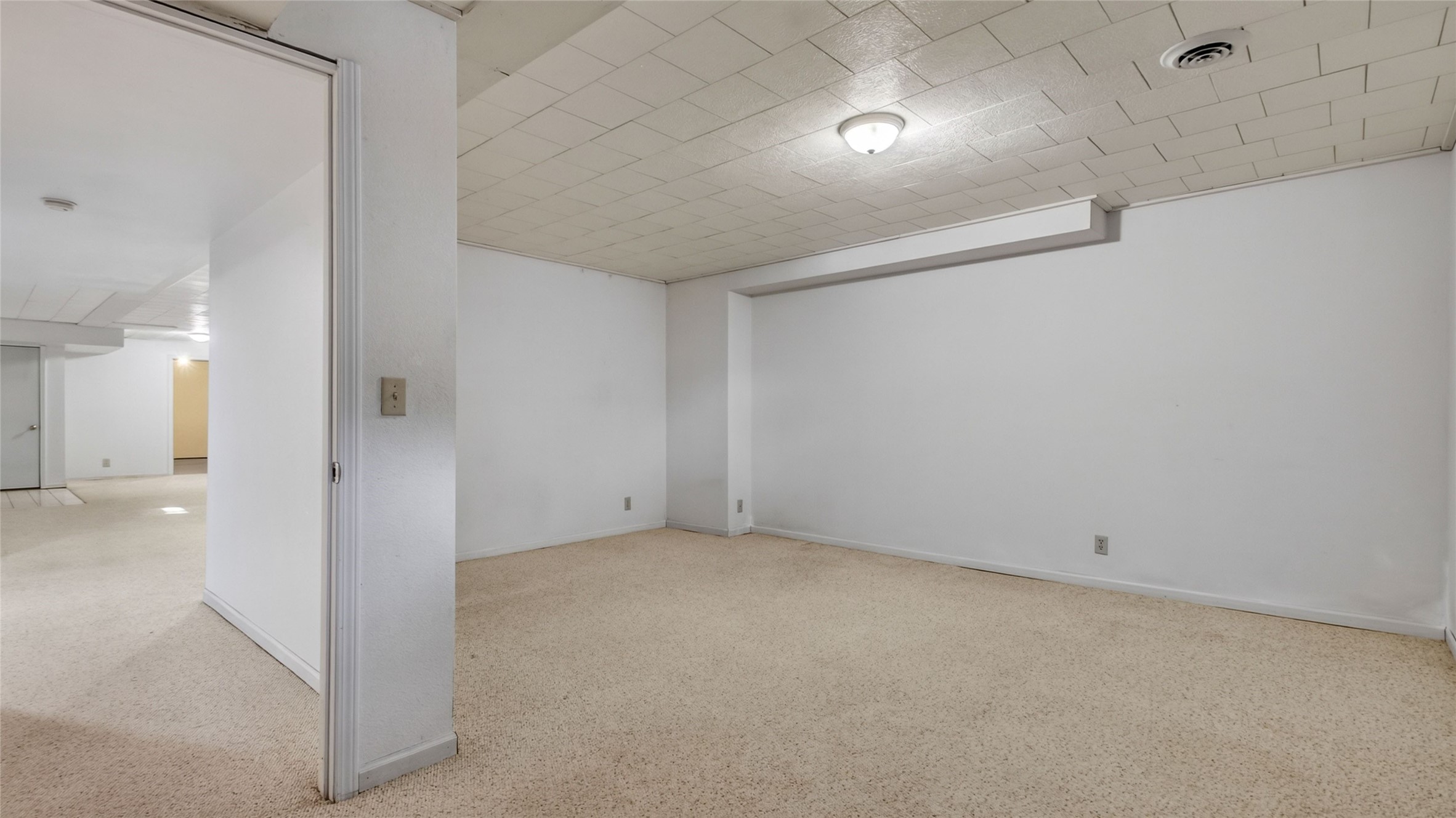 Property Photo #32