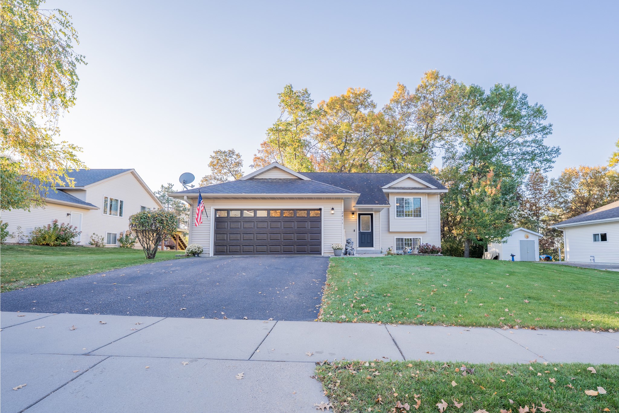 Photo of 2411 Kenora Parkway