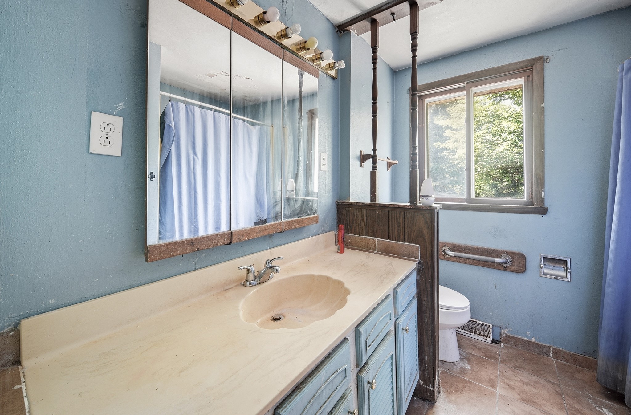 Property Photo #12