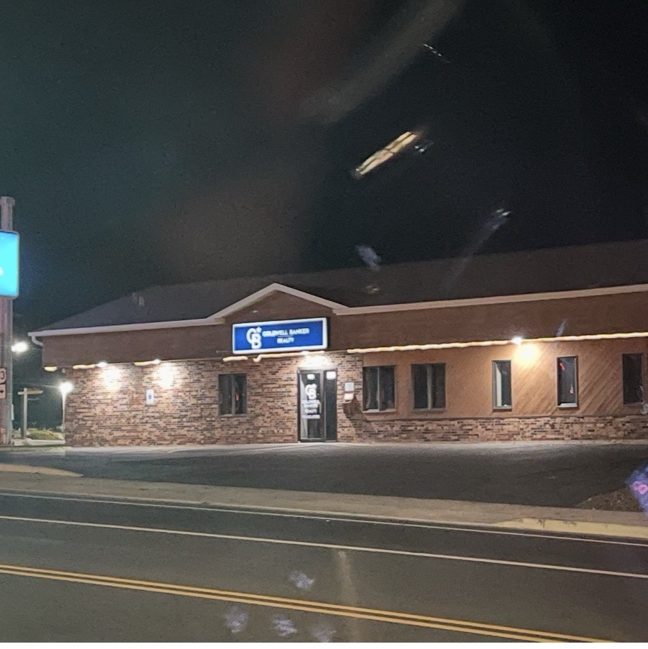 Photo of 102 S River Street