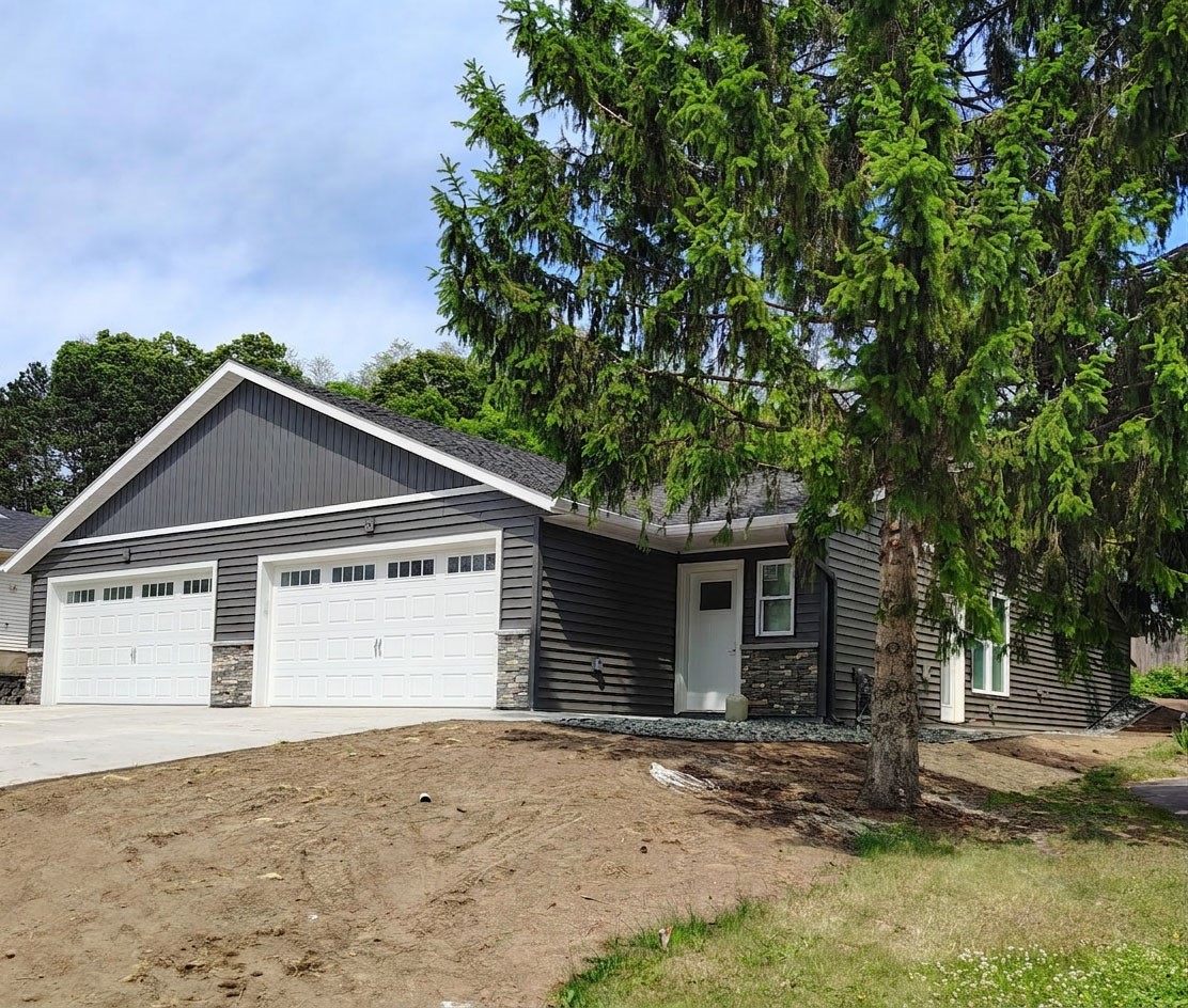 Photo of 1321 Carpenter Avenue