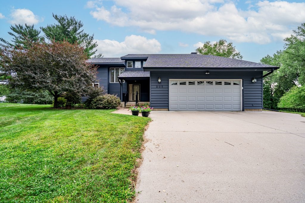 Photo of 503 Grandview Heights Court, Menomonie, WI