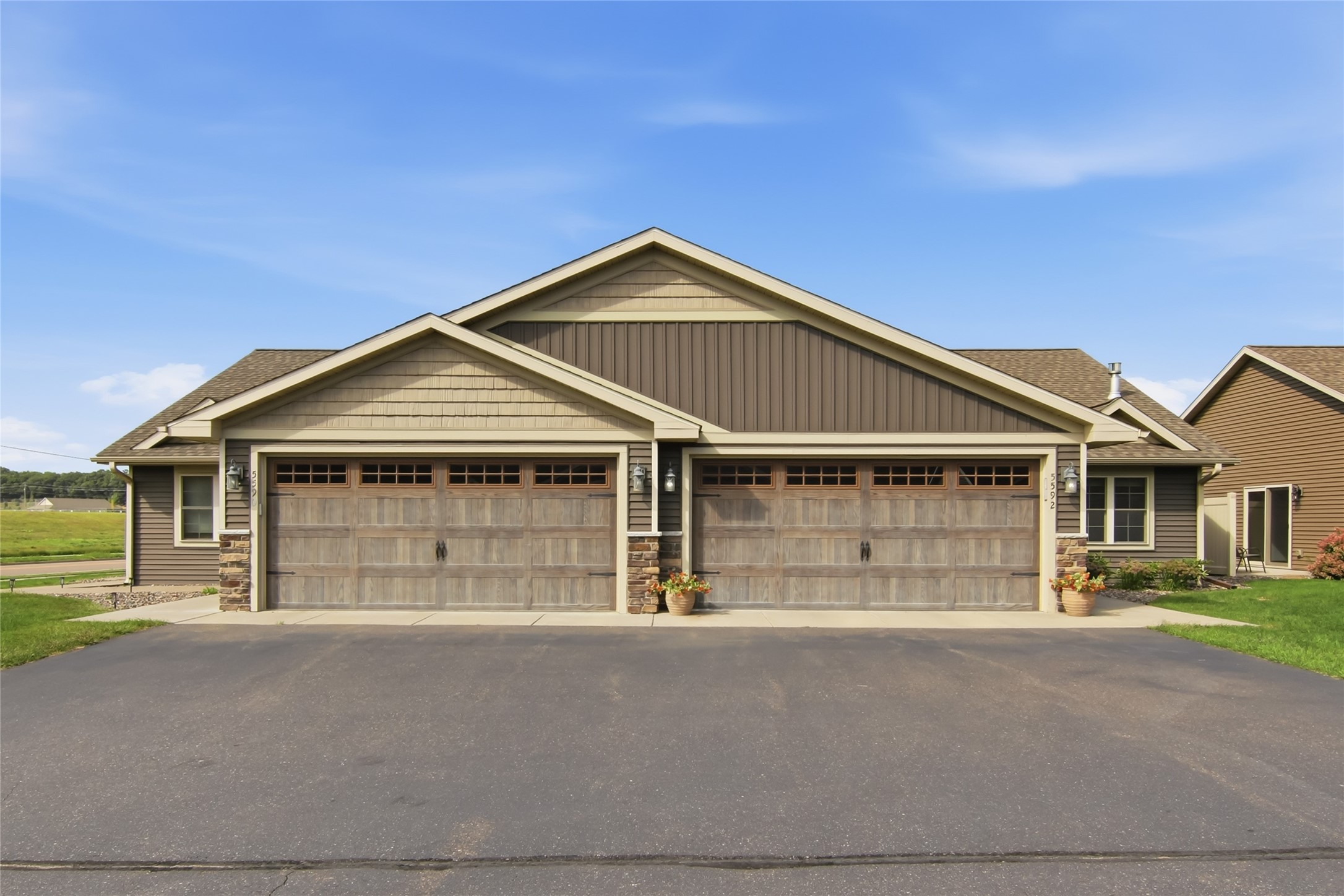 Photo of 5592 Green Park Drive