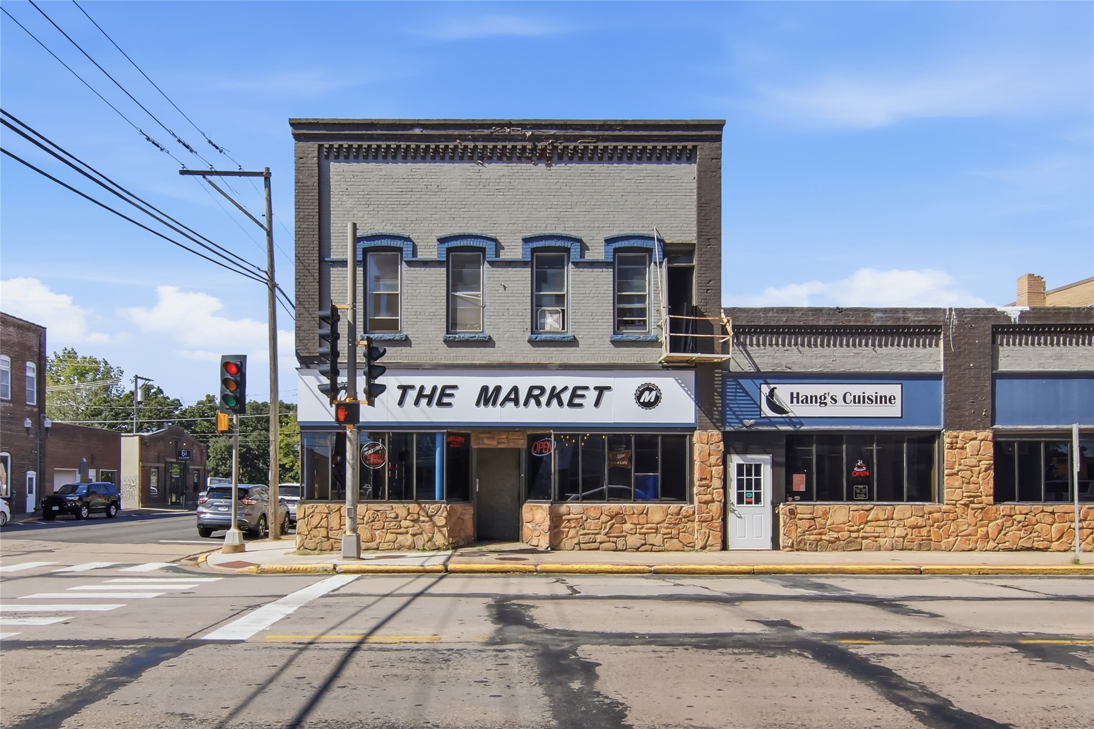 Photo of 545 S Broadway Street