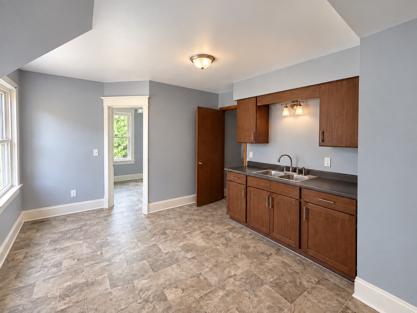 Property Photo #9