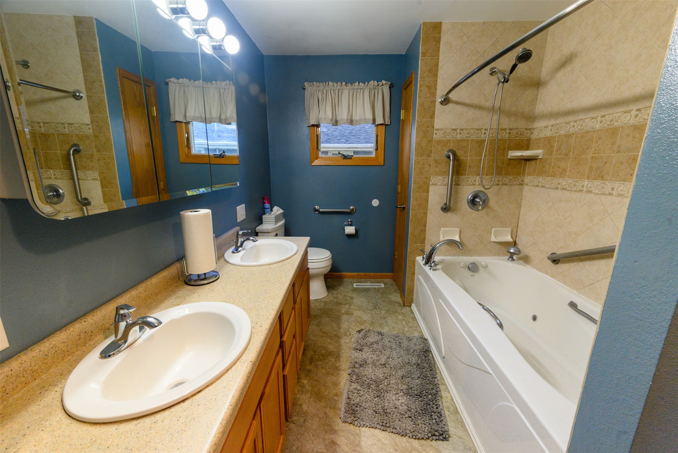 Property Photo #12
