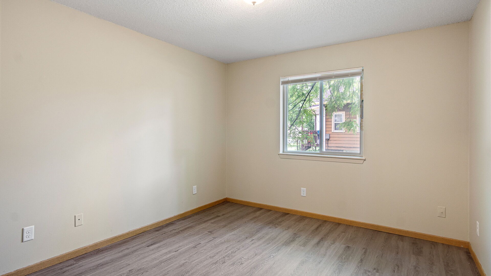 Property Photo #37
