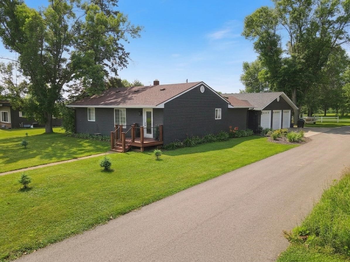 Almena - Residential Real Estate
