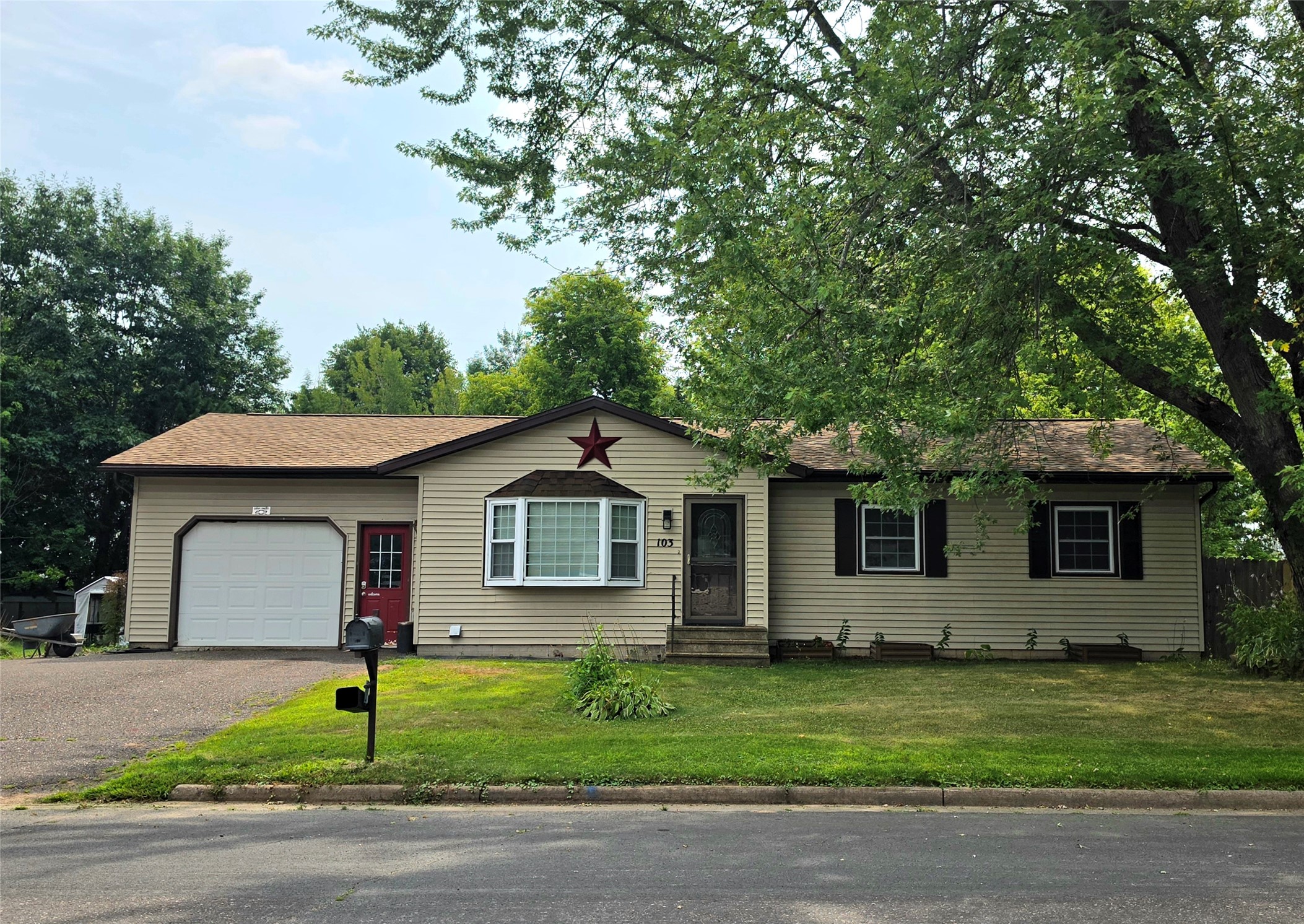 Photo of 103 Elizabeth Court S, Turtle Lake, WI