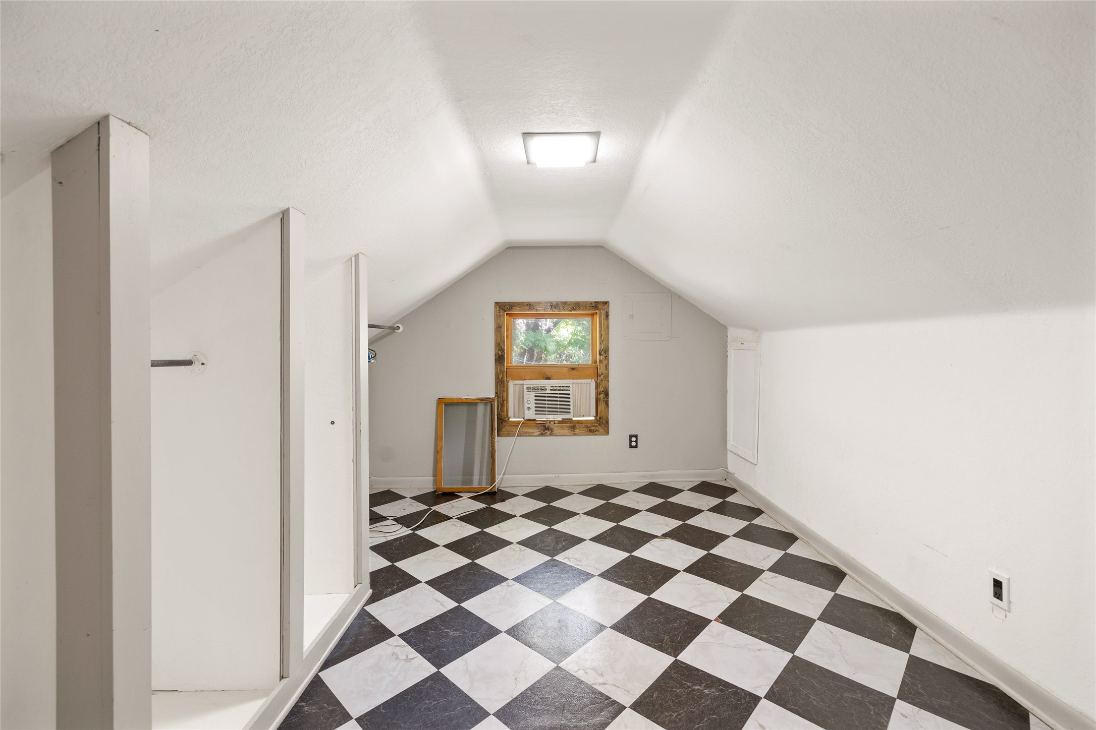 Property Photo #28