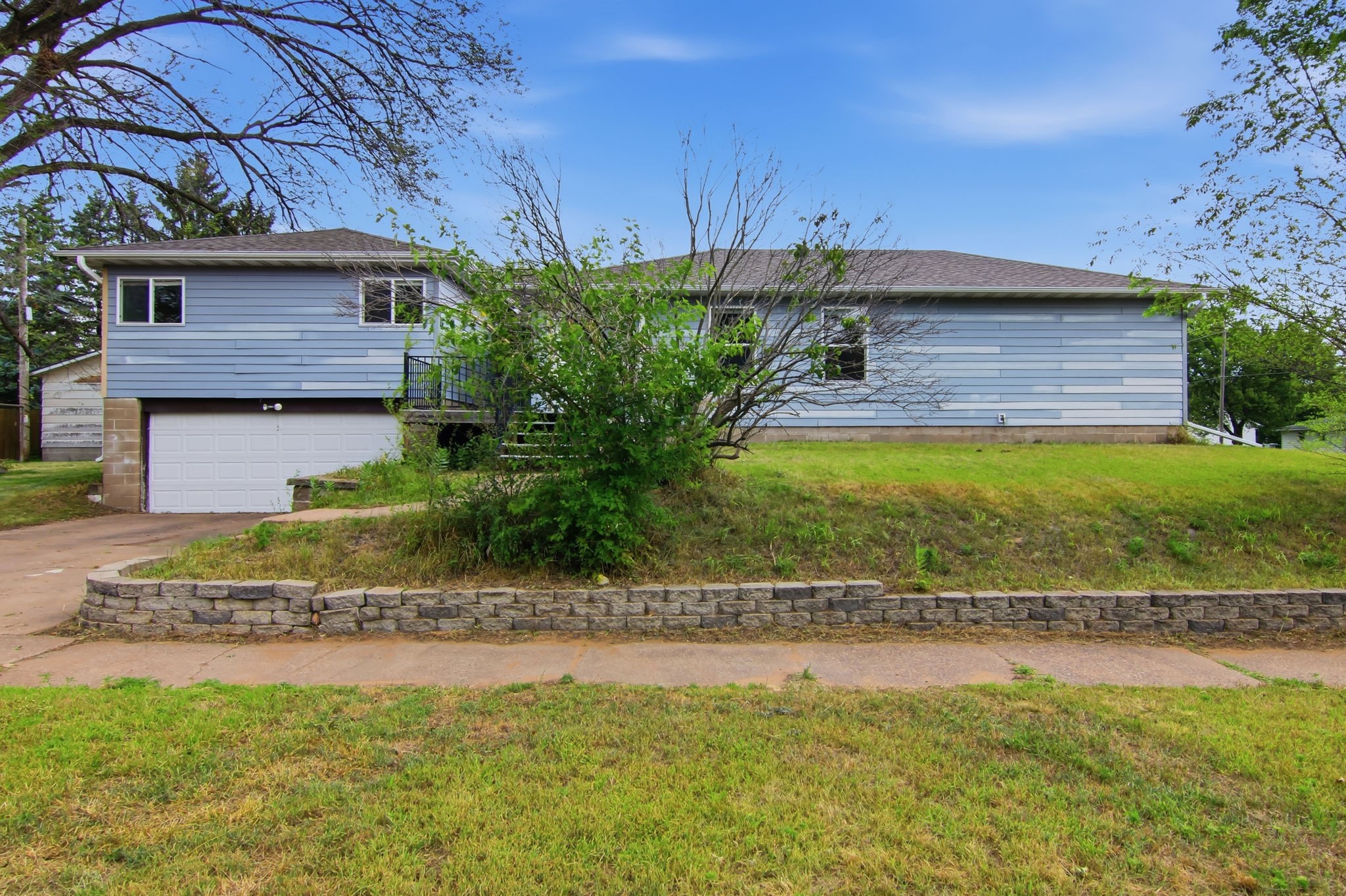 Photo of 2124 Edgewood Lane