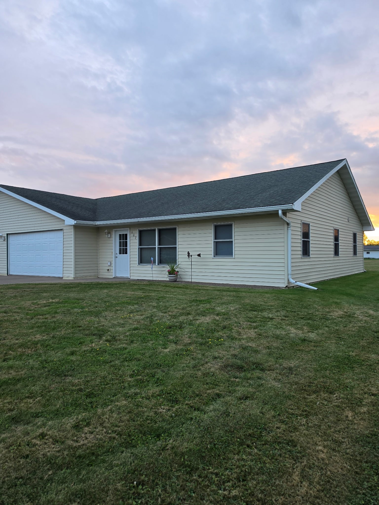 Photo of 607 Washington Street, Almena, WI