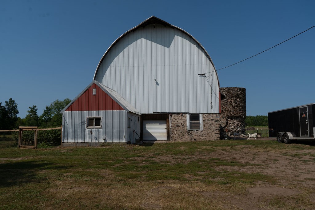 Ladysmith - Residential photo 2 of 34