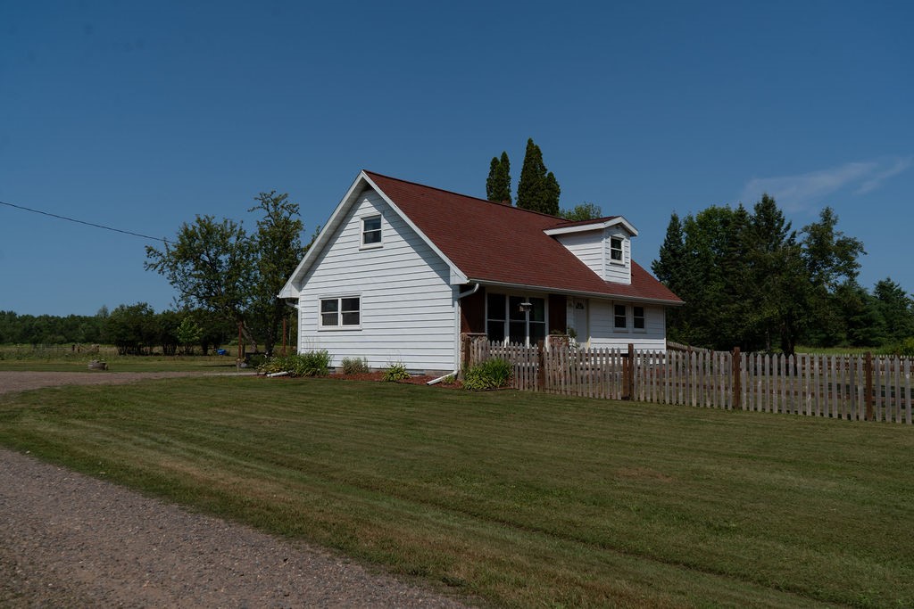 Ladysmith - Residential photo 6 of 34