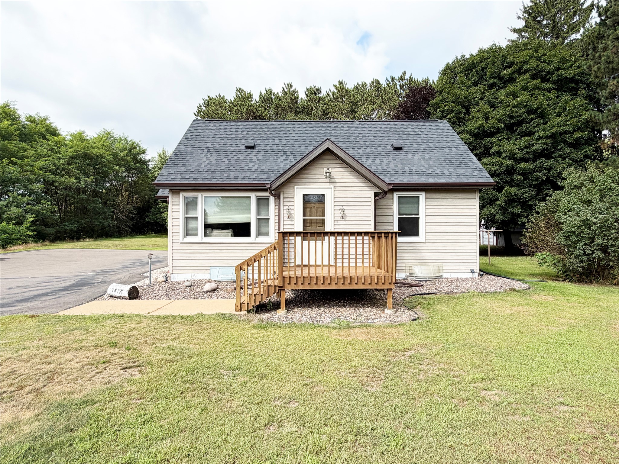 Photo of 1812 Peterson Avenue