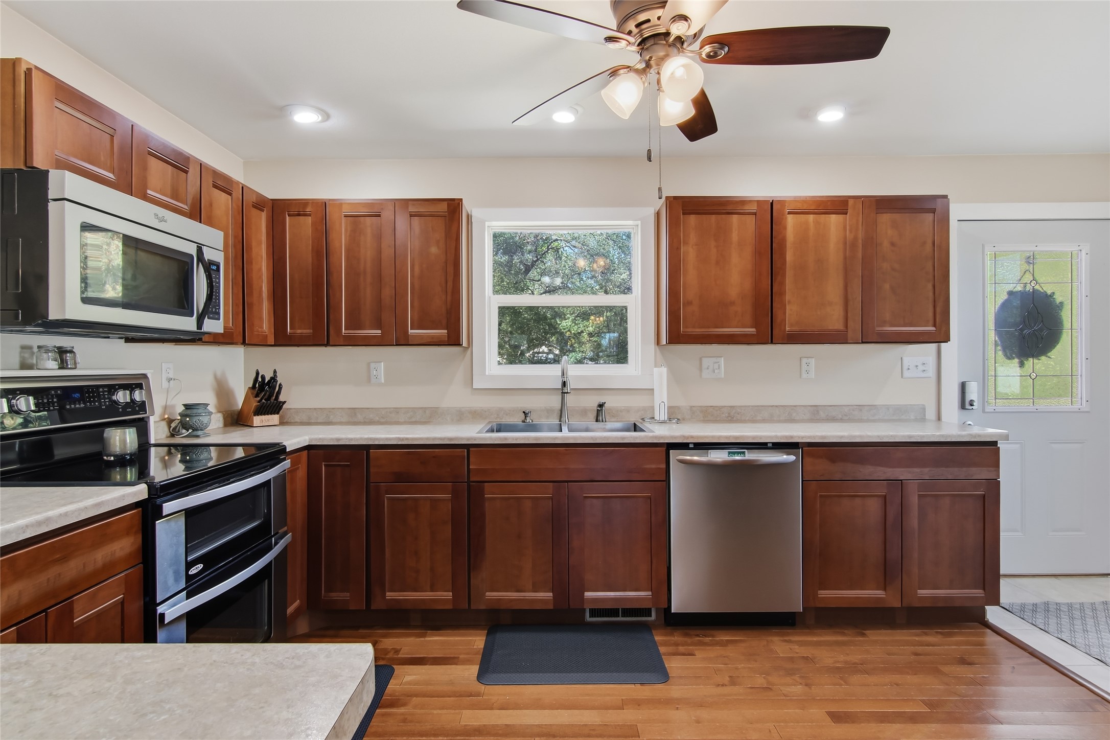 Eau Claire - Residential photo 4 of 28