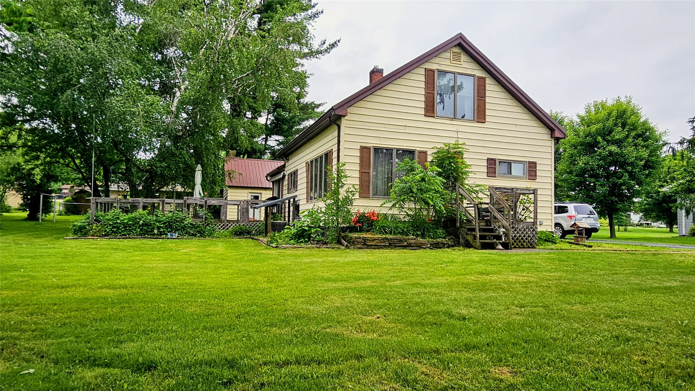 Hixton - Residential Real Estate
