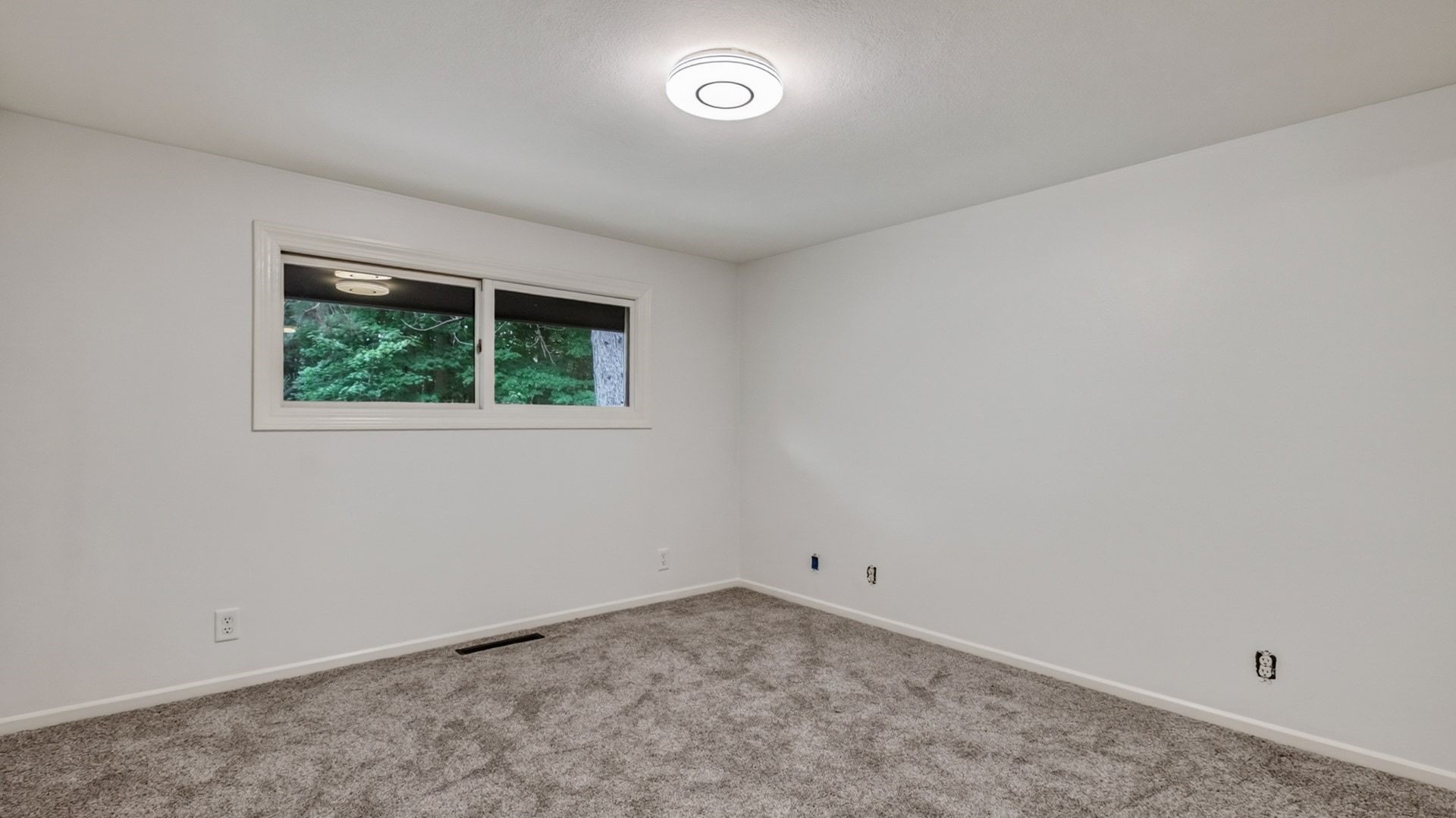 Property Photo #10