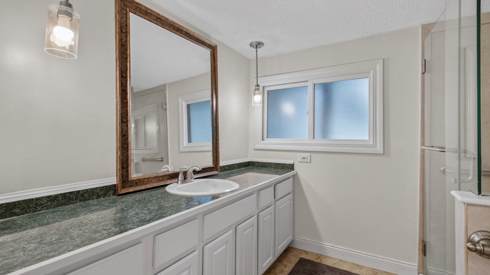 Property Photo #14