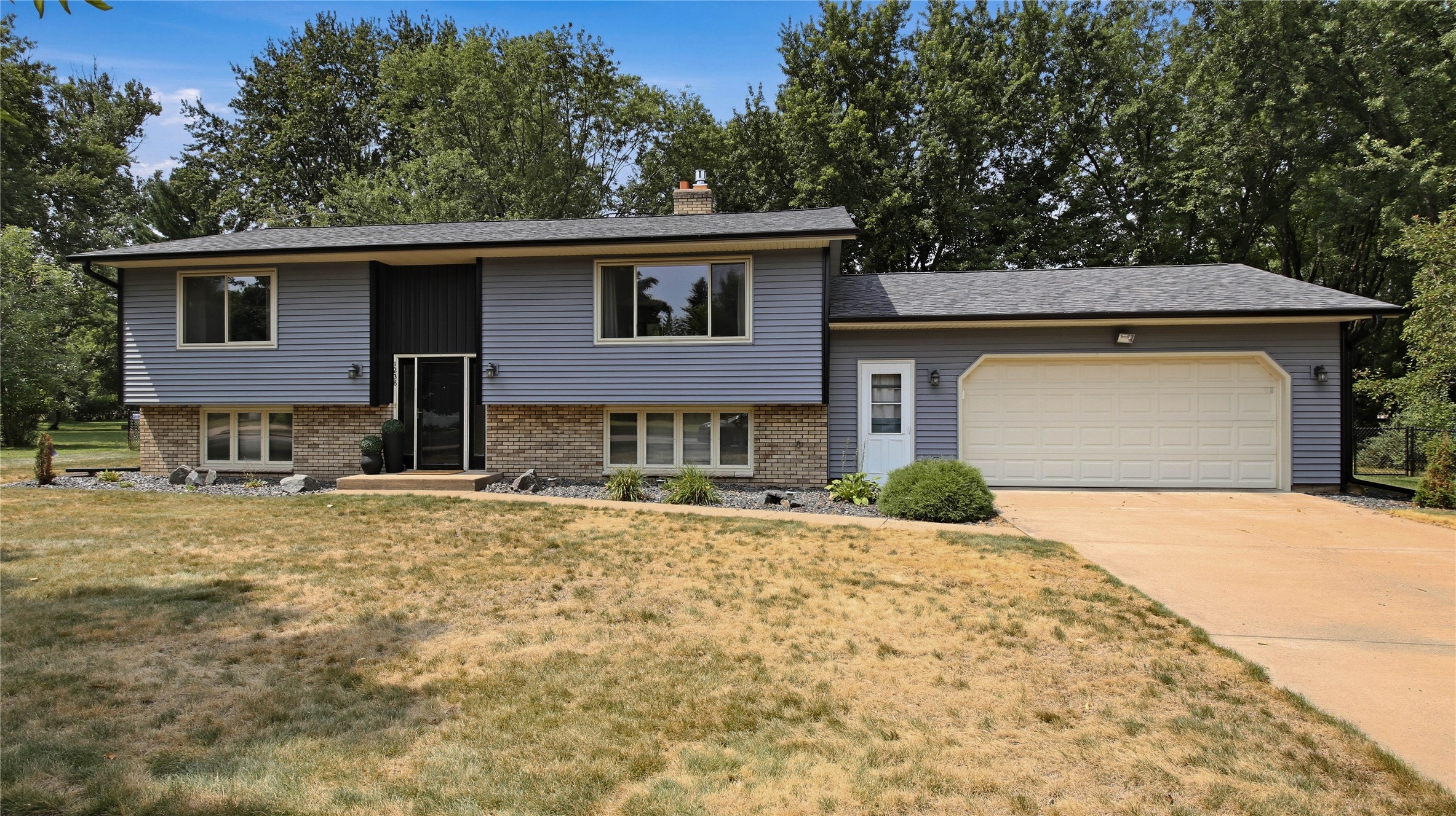 Photo of 1238 Dogwood Drive