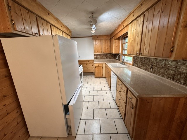 Hayward - Residential photo 3 of 30