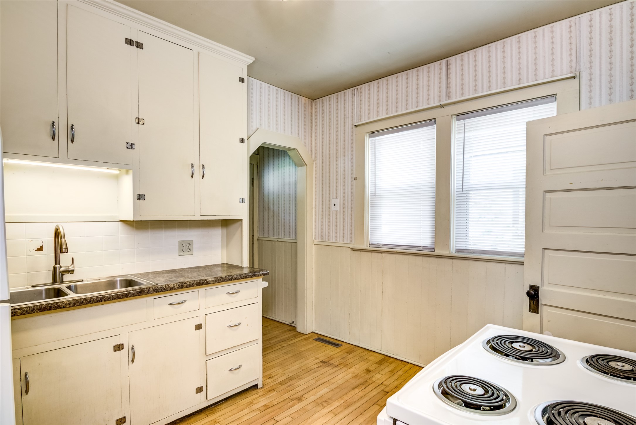 Eau Claire - Residential photo 5 of 25