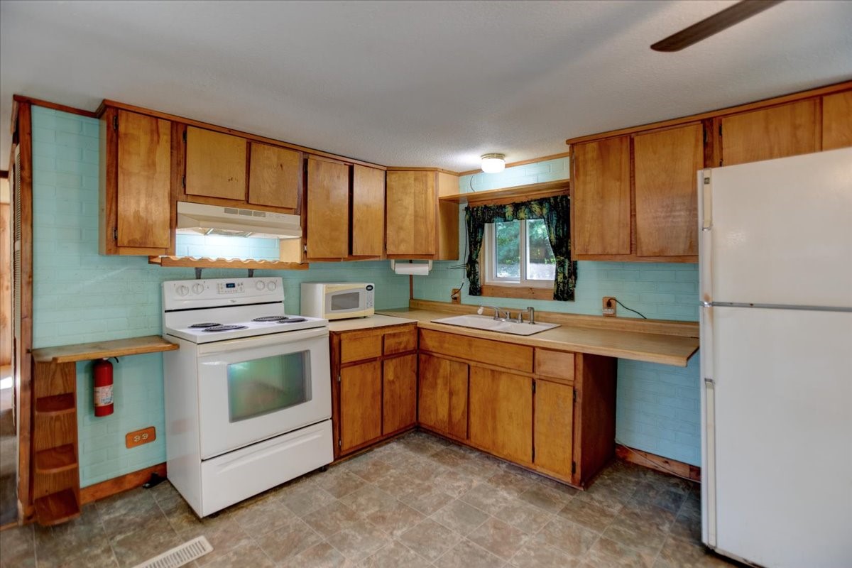 Mondovi - Residential photo 2 of 46
