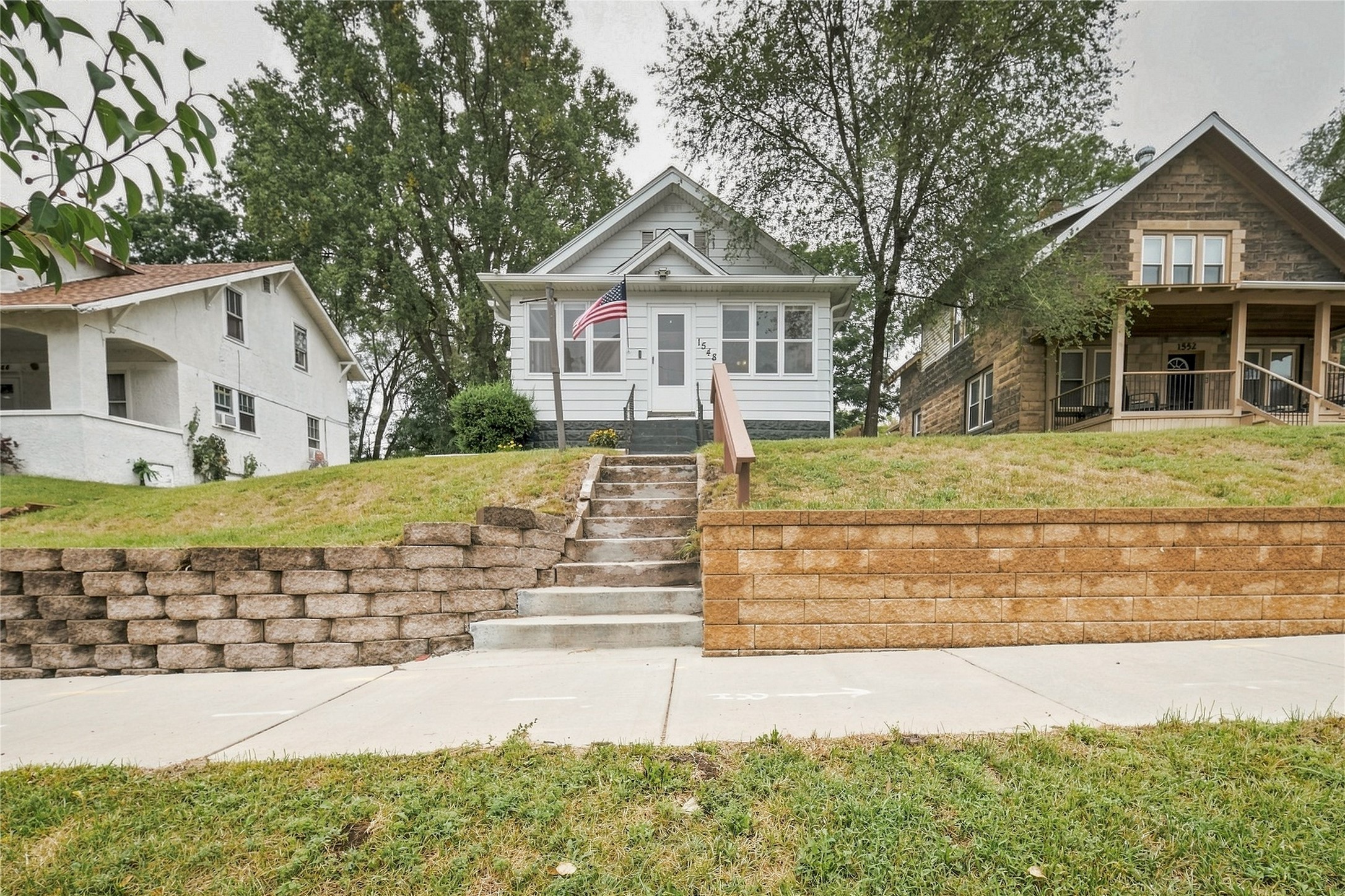 Photo of 1548 Bellevue Avenue