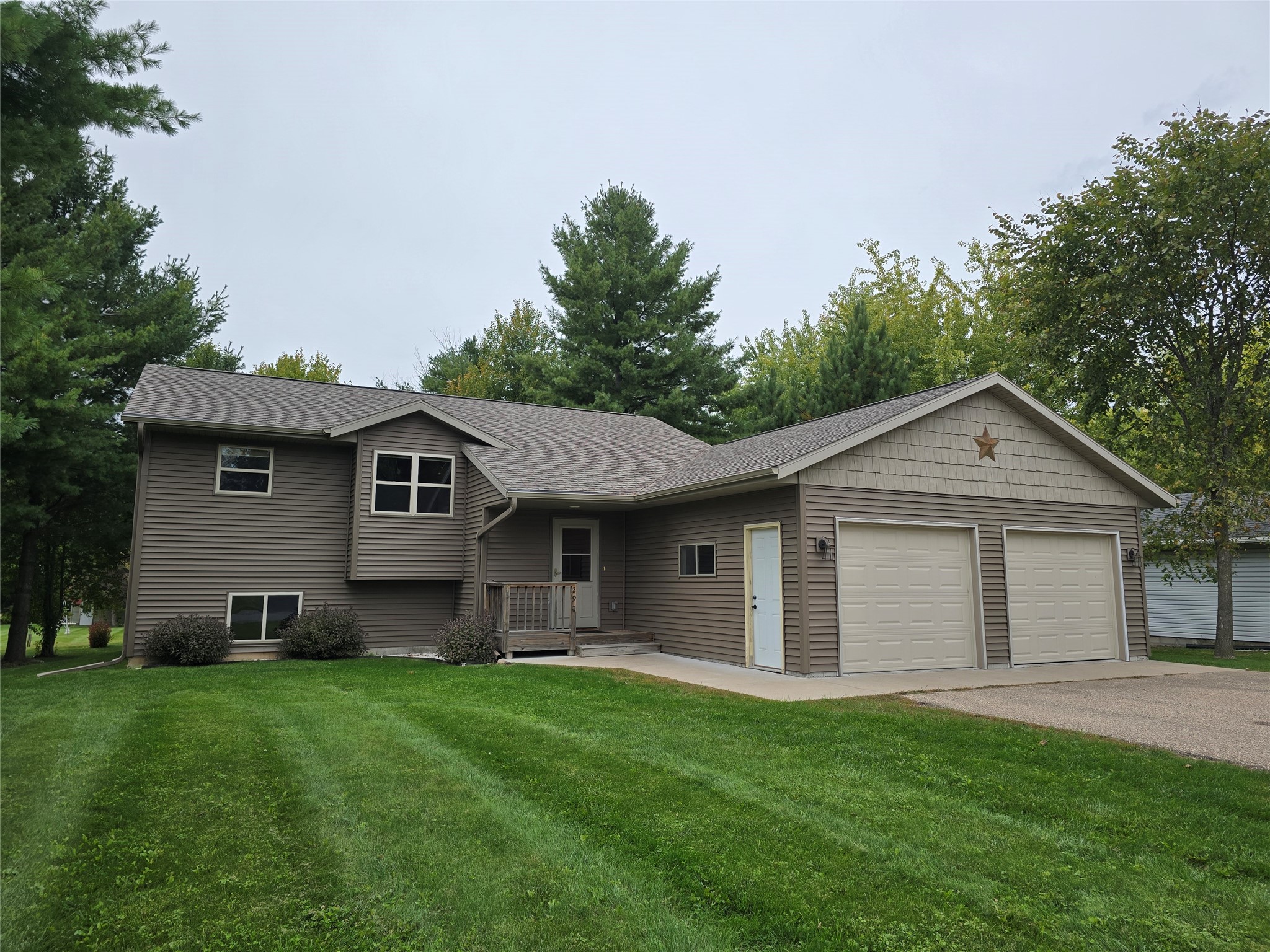 Photo of 298 Thompson Terrace Drive, Cameron, WI