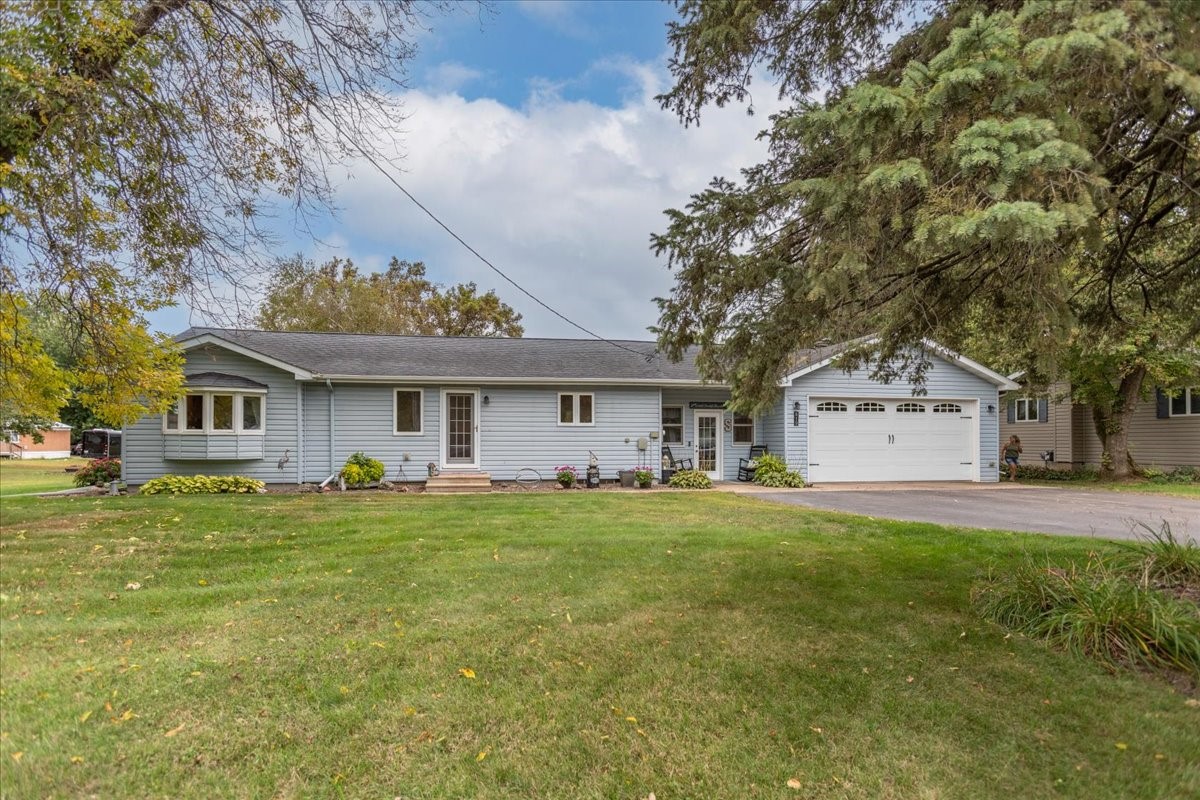 Photo of 819 East Street, Boyceville, WI