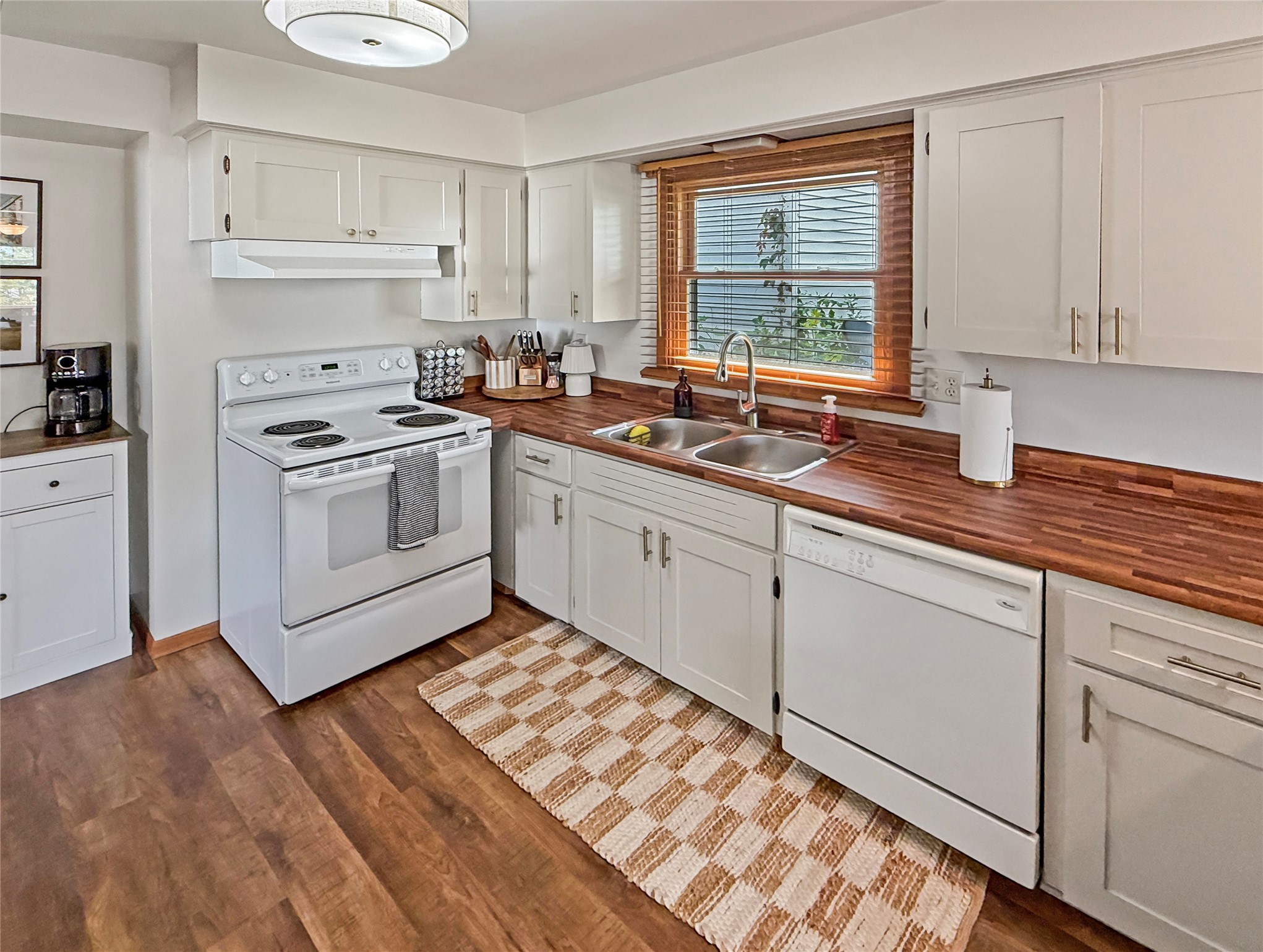 Eau Claire - Residential photo 6 of 29