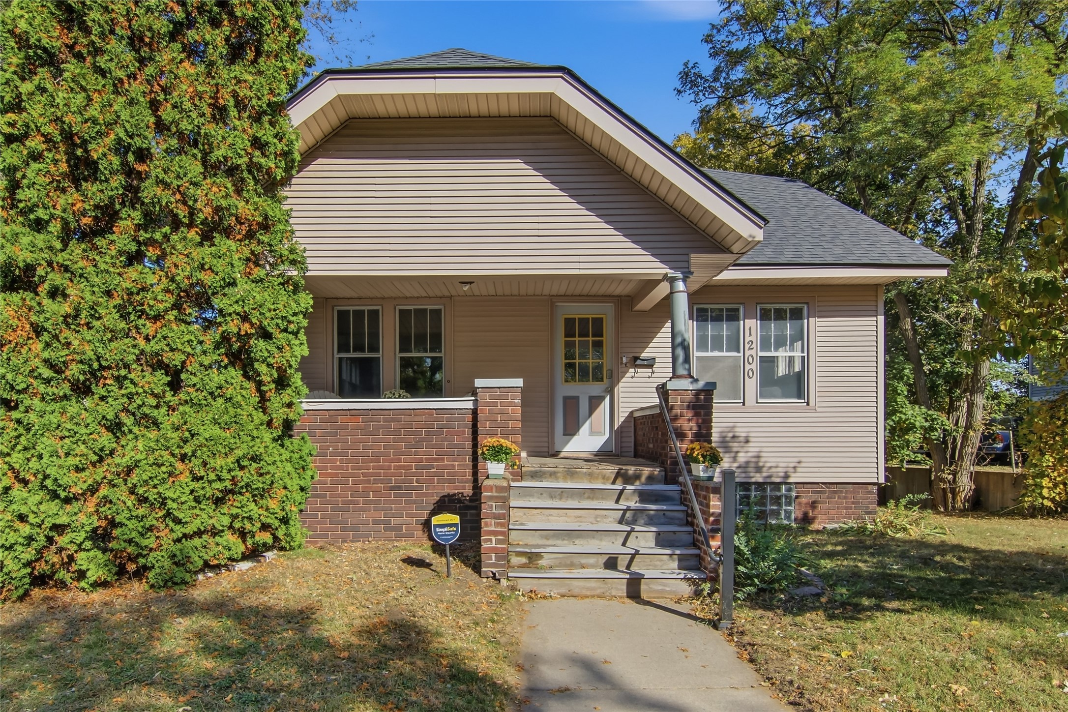 Property Photo #1