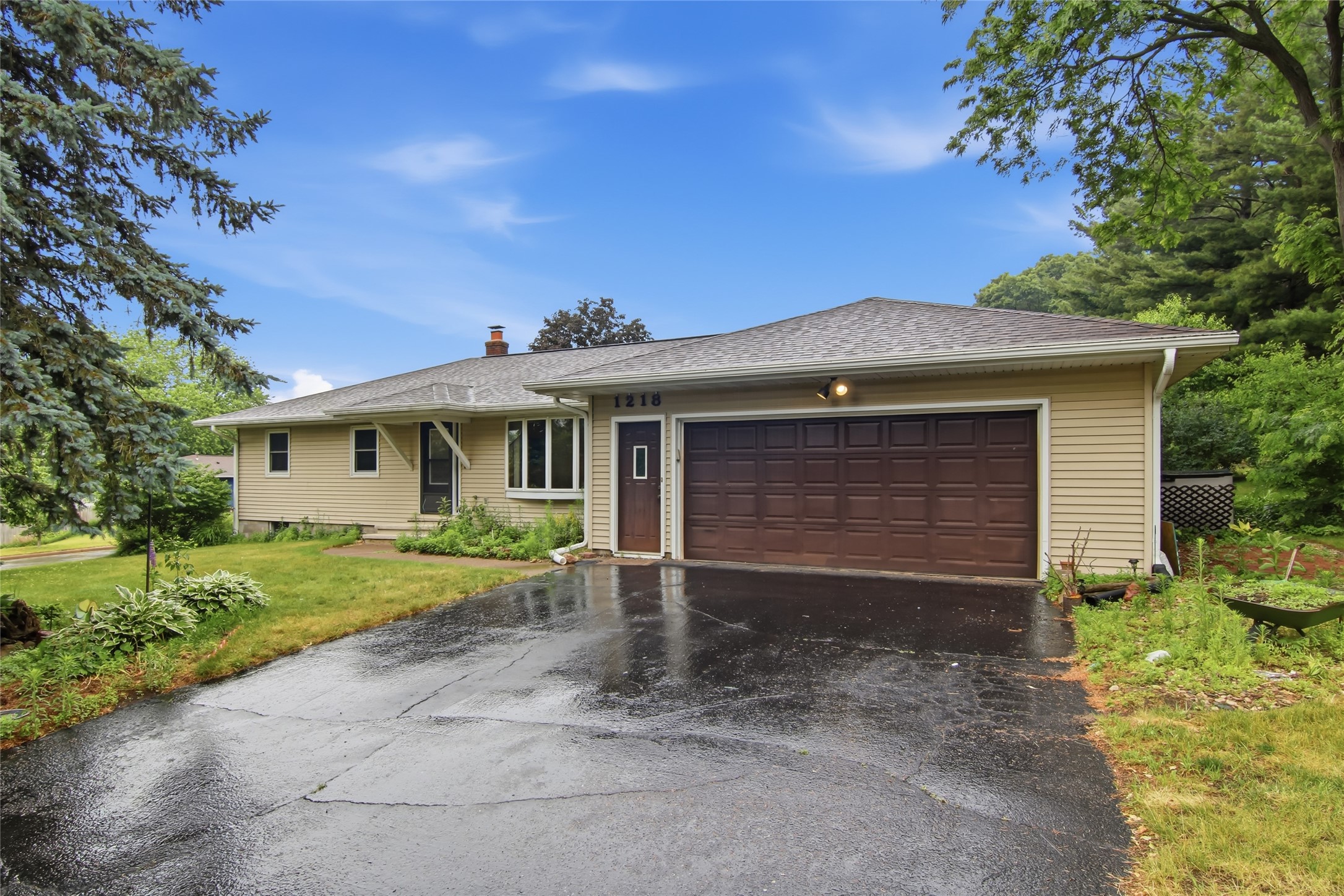 Photo of 1218 Raedel Road