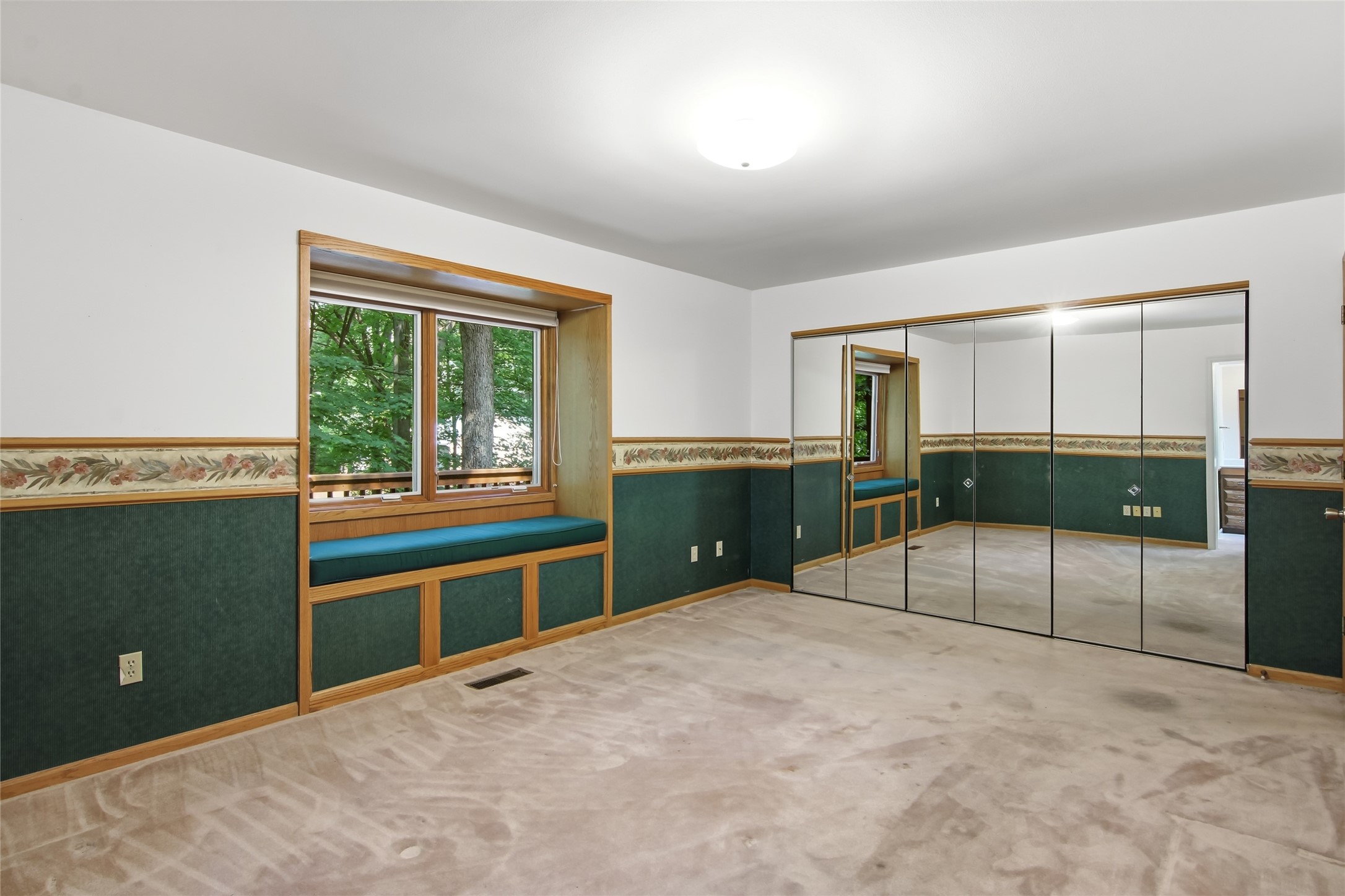 Property Photo #12