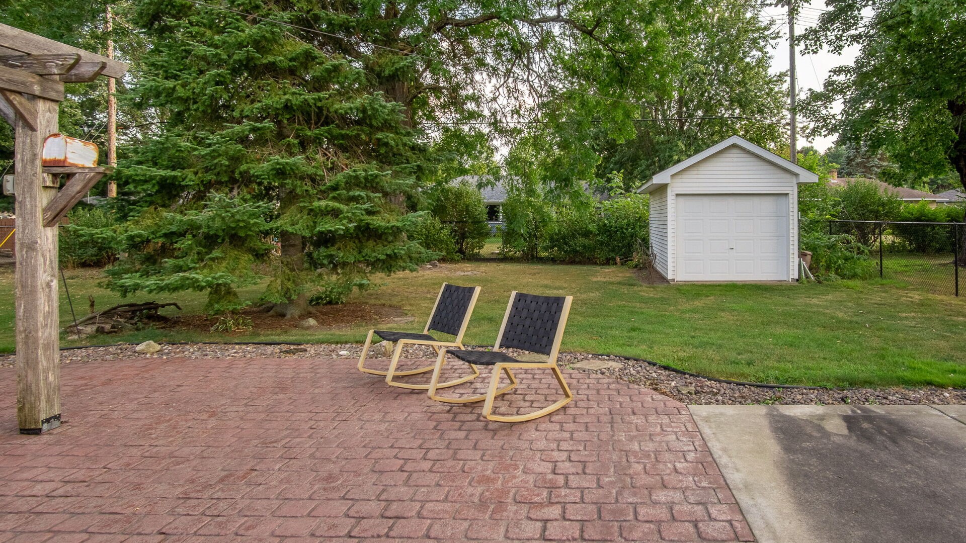 Photo 6