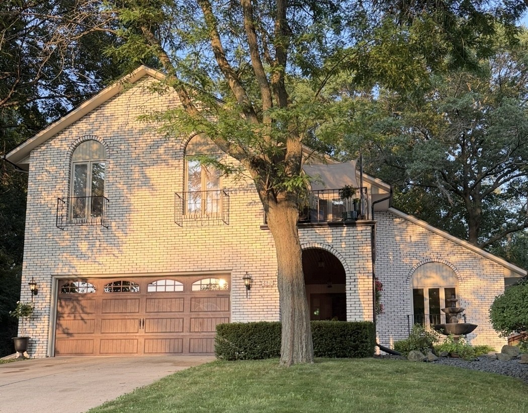 Photo of 1011 Skyview Drive
