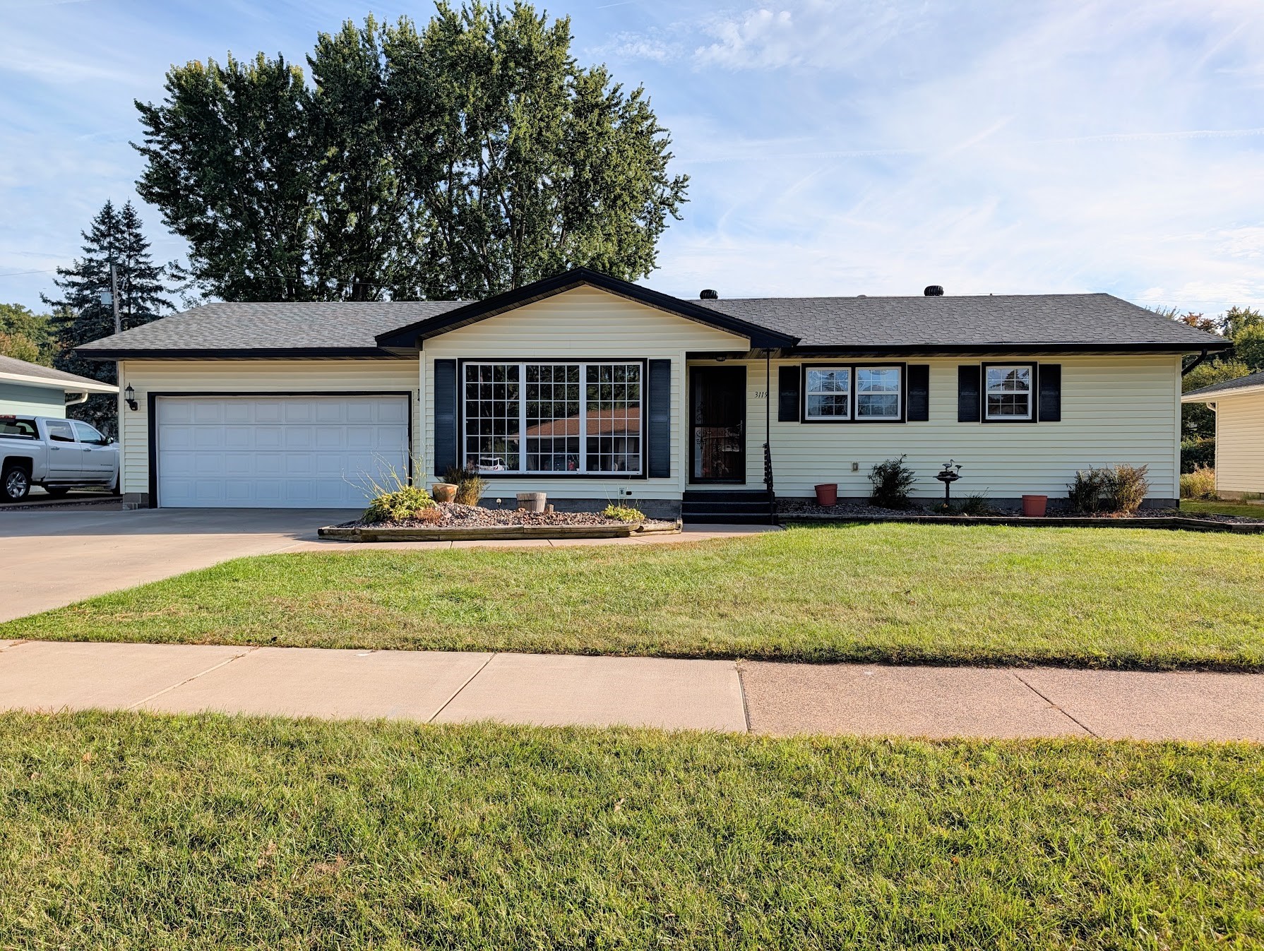 Photo of 3119 Leslie Lane