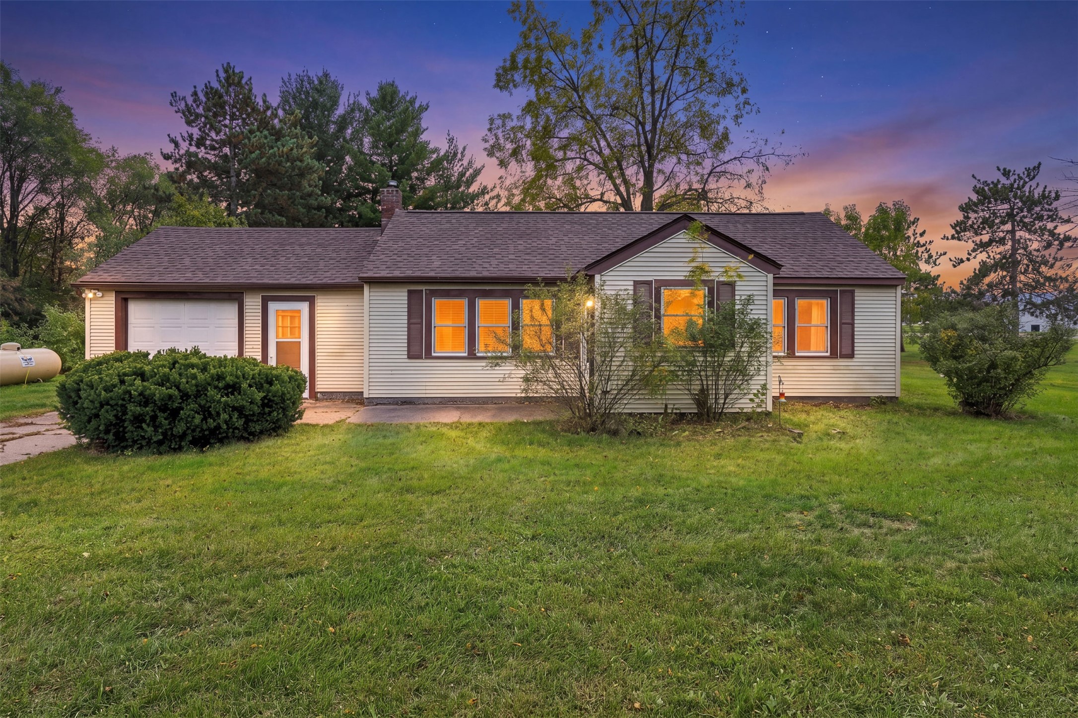 Photo of 205 W South Avenue, Chippewa Falls, WI