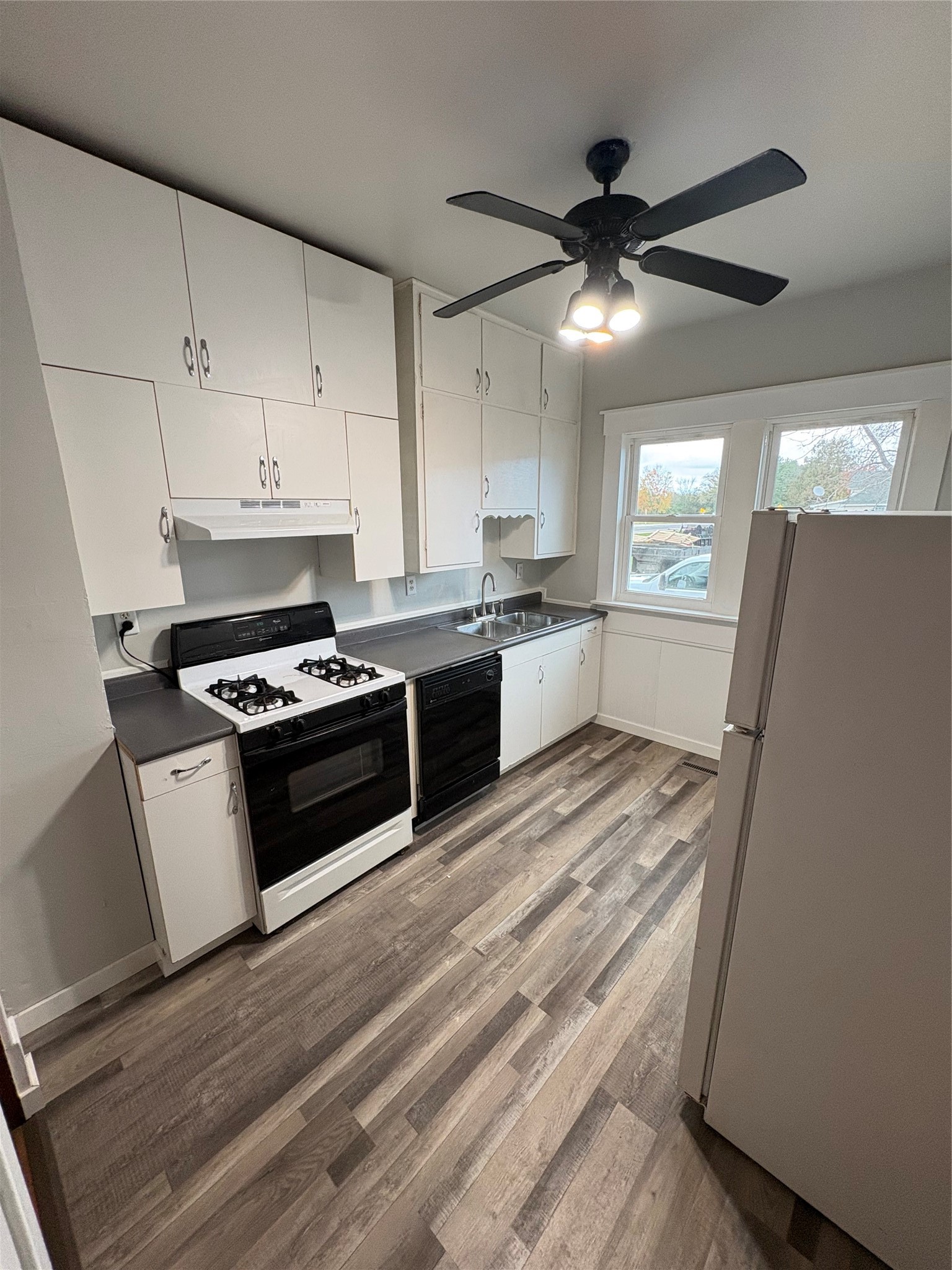 Property Photo #12