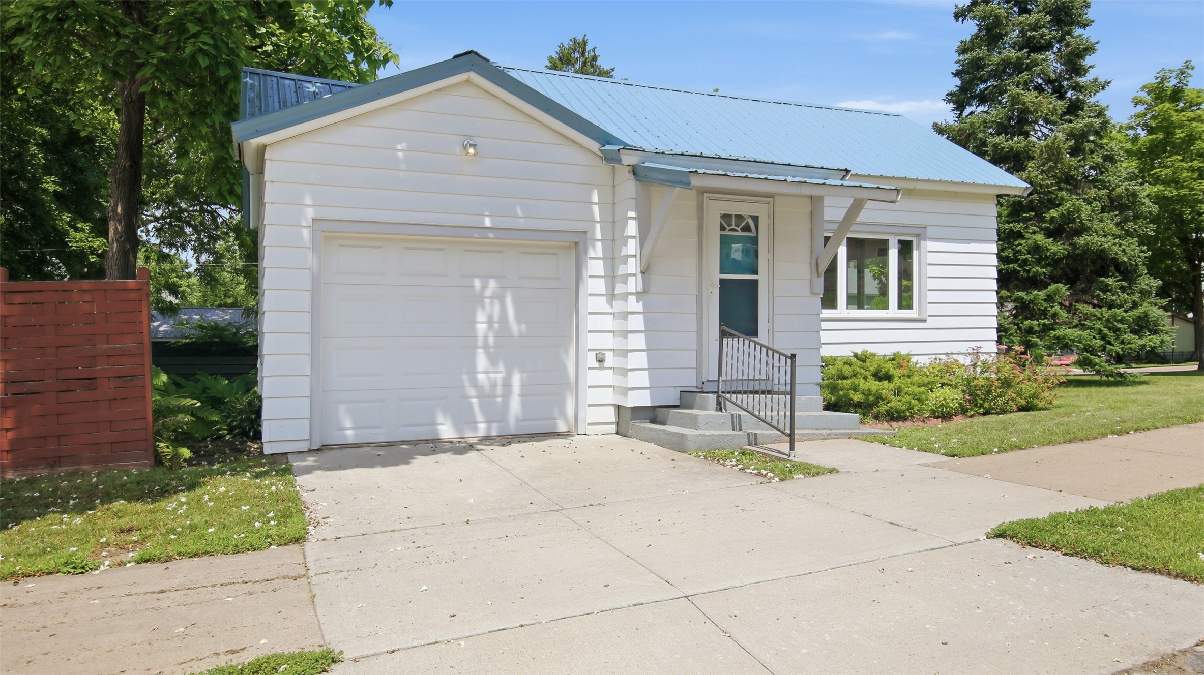 Property Photo #1